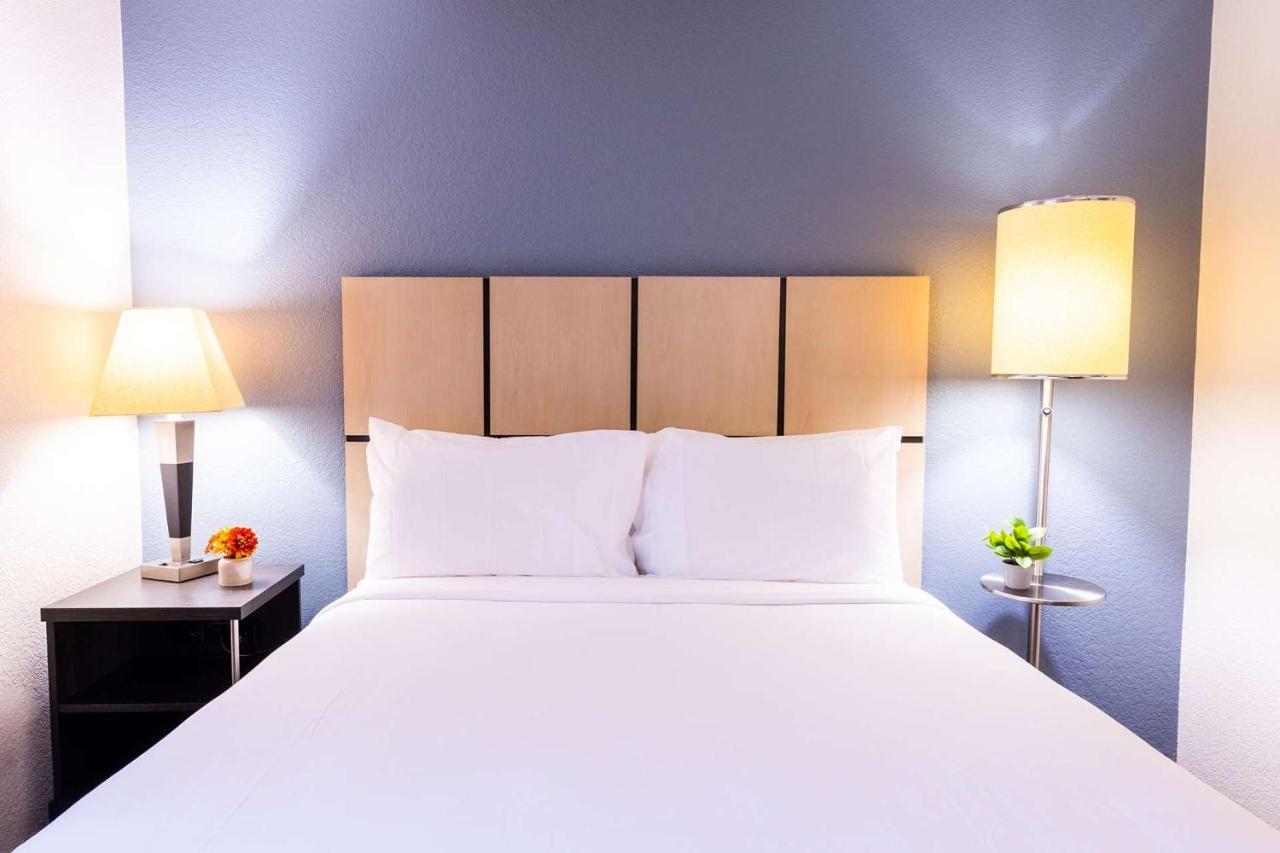 Sonesta Simply Suites Oklahoma City Airport Exterior photo