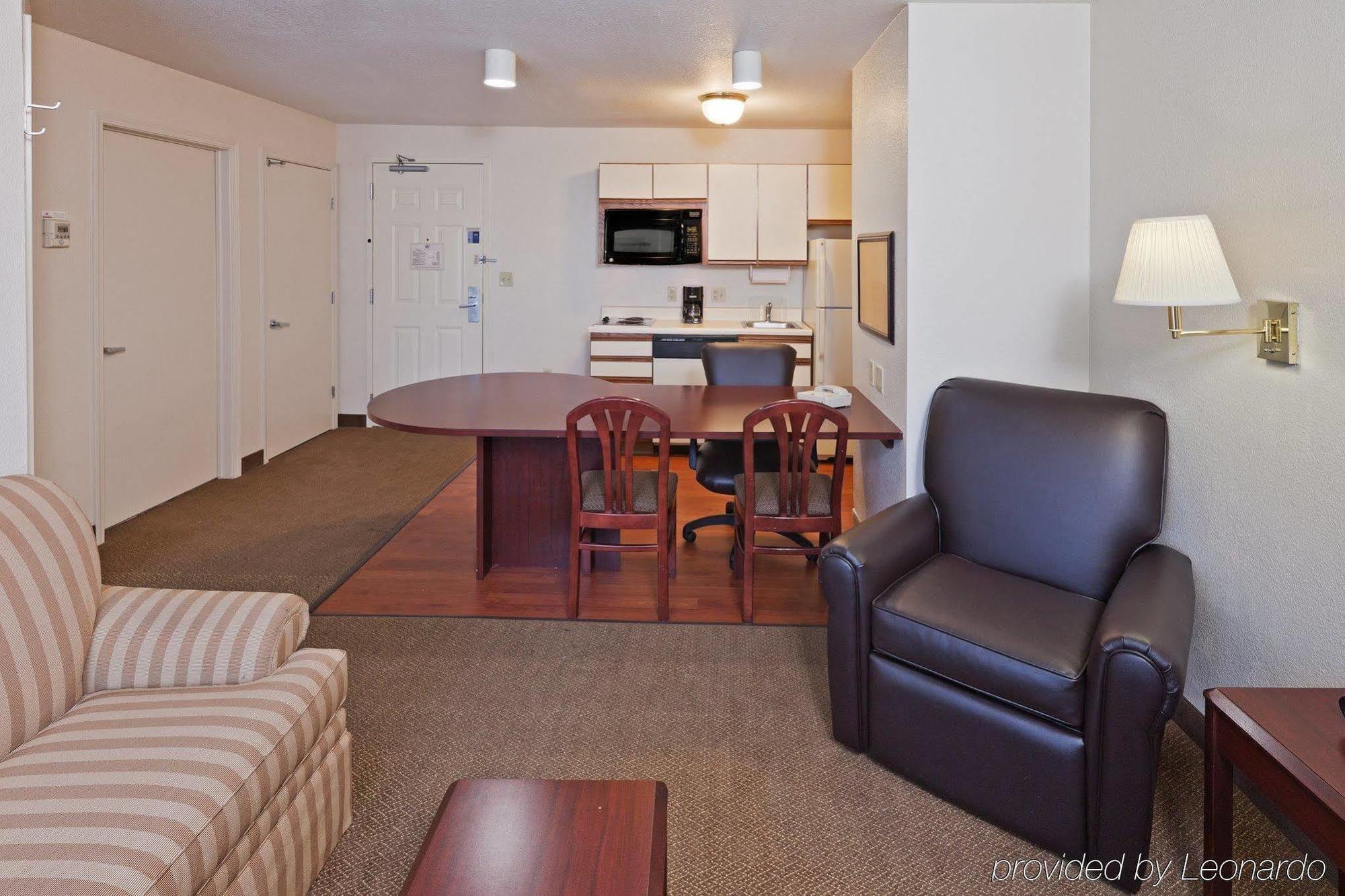 Sonesta Simply Suites Oklahoma City Airport Exterior photo