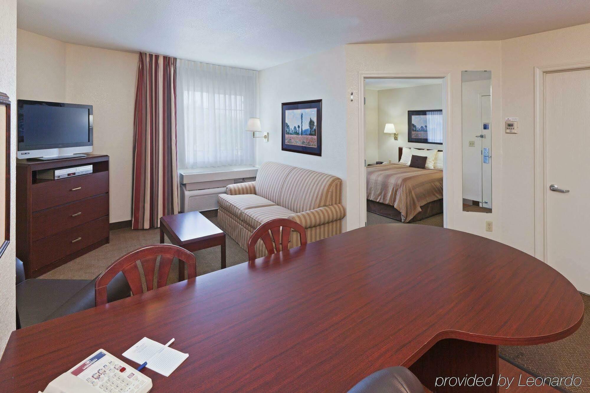 Sonesta Simply Suites Oklahoma City Airport Exterior photo